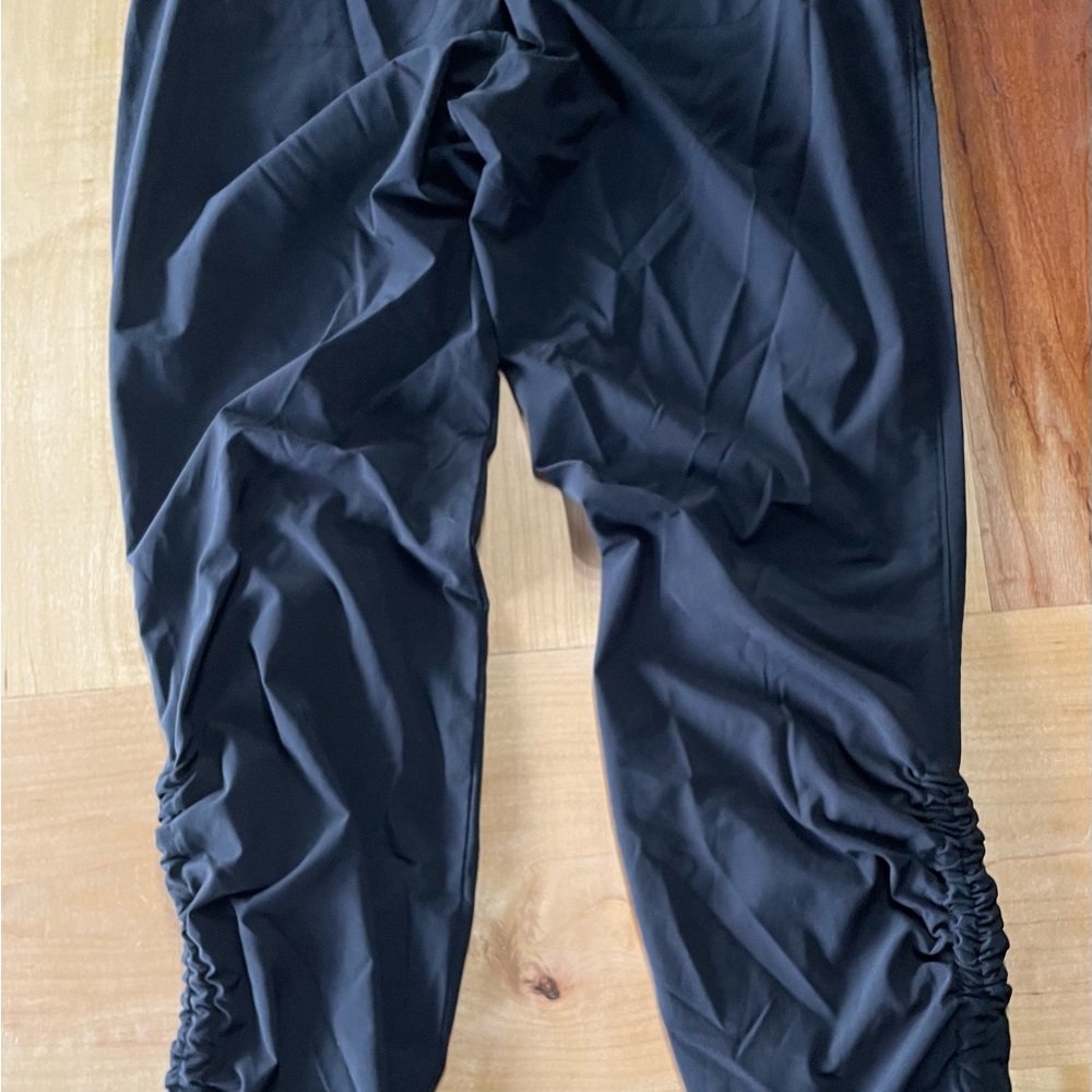 Athleta Gray and Black Lined Leggings
